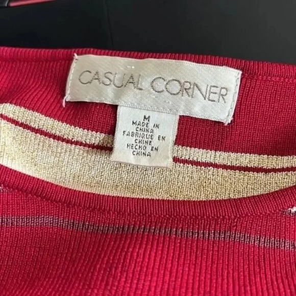 Casual corner Crew Neck Metallic Silk Sweater Size Medium - Picture 3 of 4